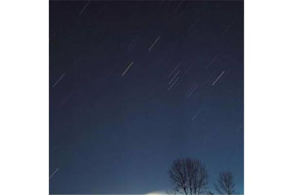 夜空不寂寞