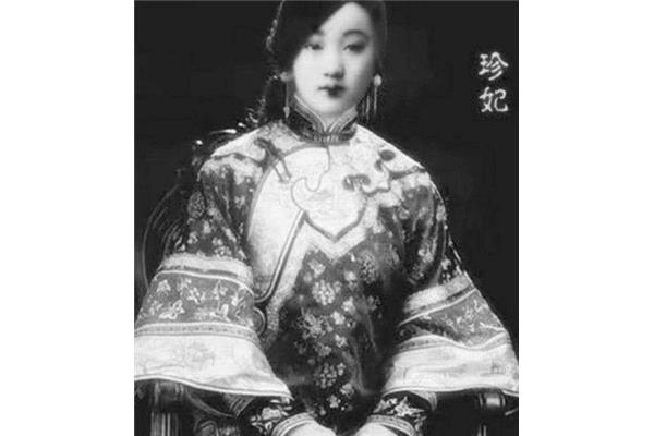 侍候的正确读音