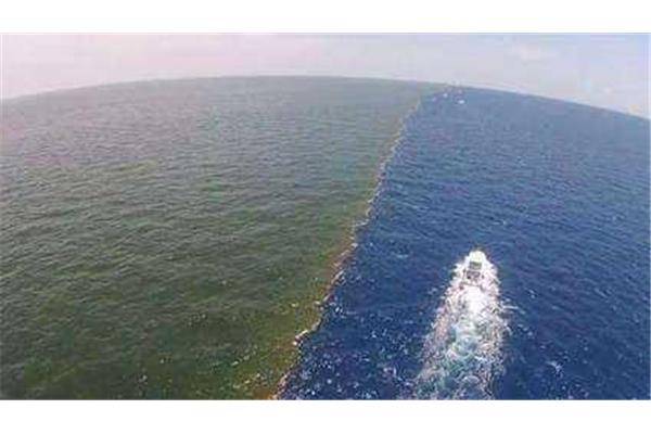 大海是什么颜色