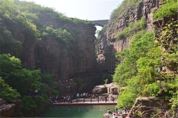 云台山红石峡