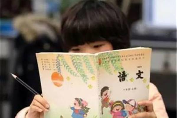 意气风发的近义词