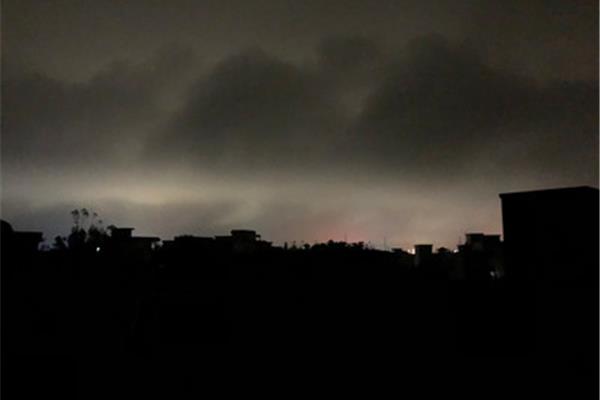 黑夜里的光