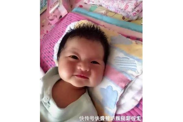 婴儿多久会笑