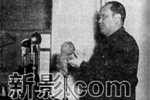 乌兰夫简历