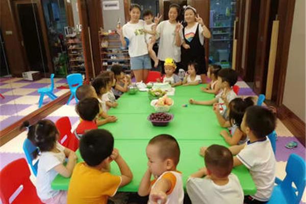 全托寄宿幼儿园
