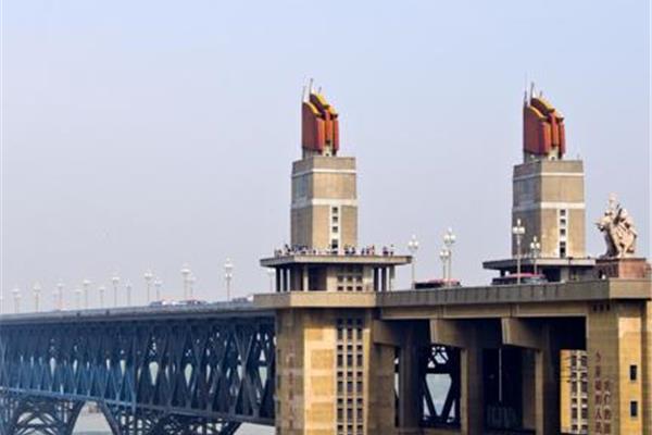 南京长江大桥全长