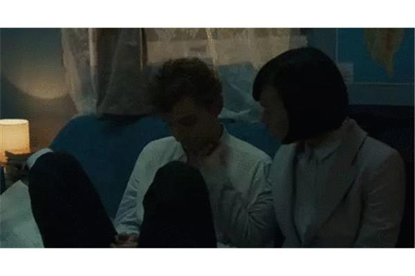 红灯区迅雷下载