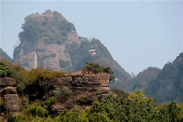 寒山石径斜