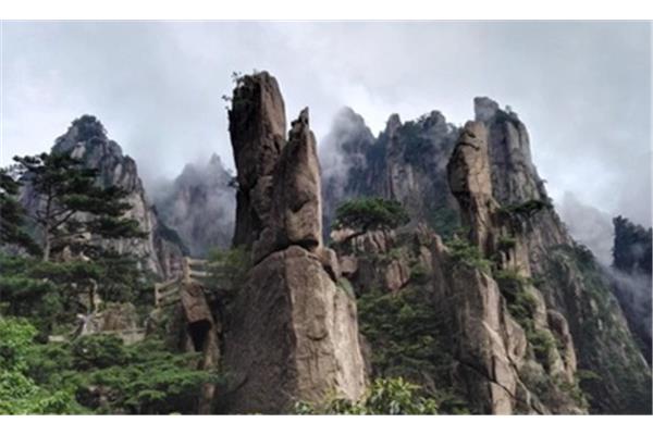 三山是指哪三座山