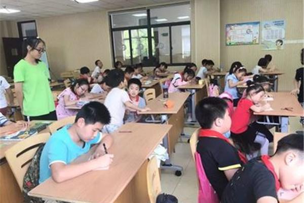 育秀实验学校