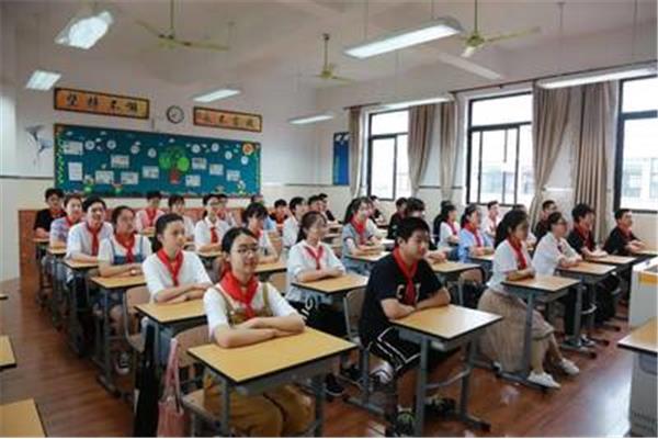 育秀实验学校