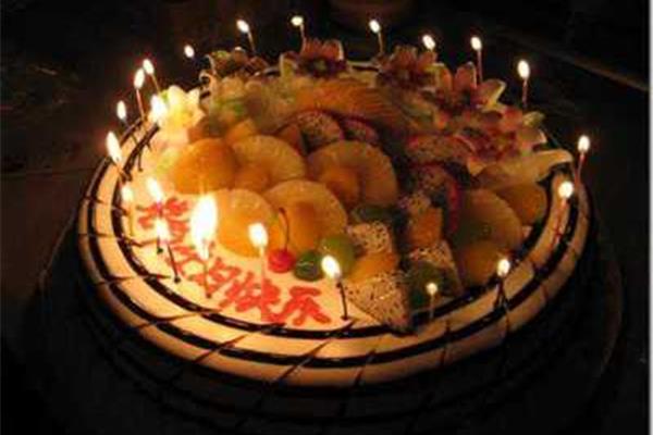 生日怎么发朋友圈