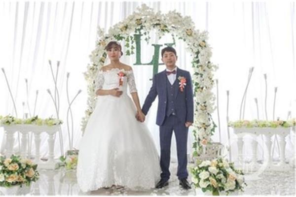梁在中的婚礼现场