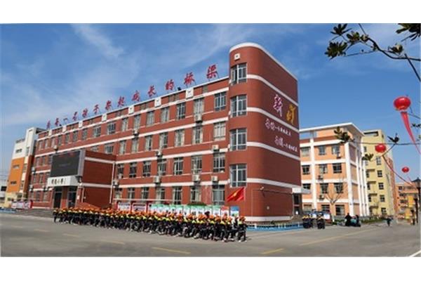 新桥中心小学