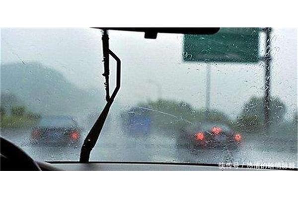 最怕下雨天