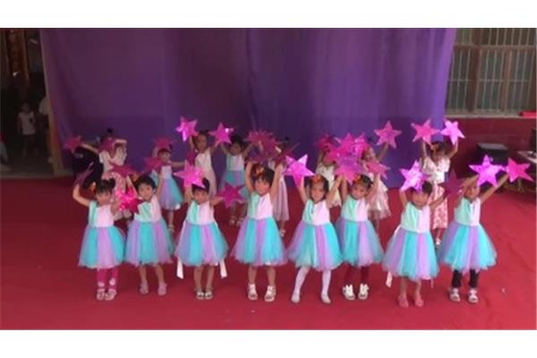 小班幼儿舞蹈