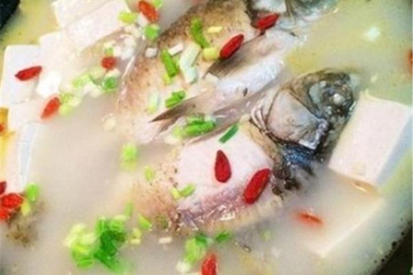 炖鱼的方法