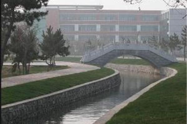 山东南山学院