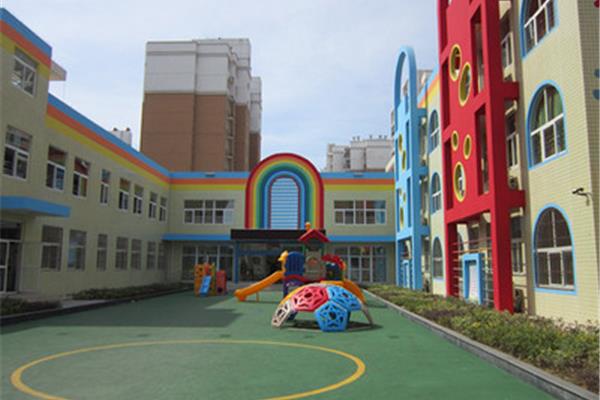 美丽的幼儿园