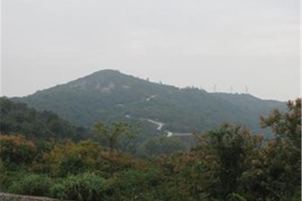 黄石月亮山