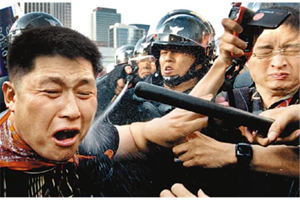 激烈地什么