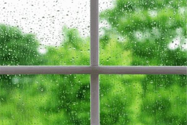 春雨淅沥沥