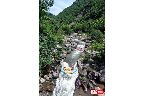 百丈飞瀑漂流