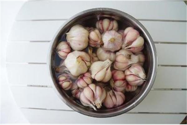 泡蒜头的腌制方法