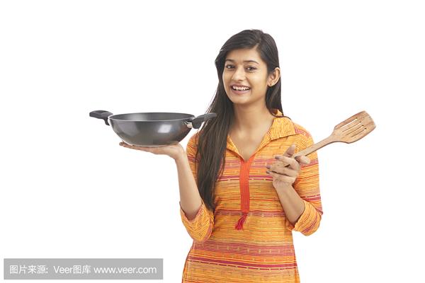 女人躺在锅里煮