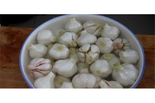 泡蒜头的腌制方法