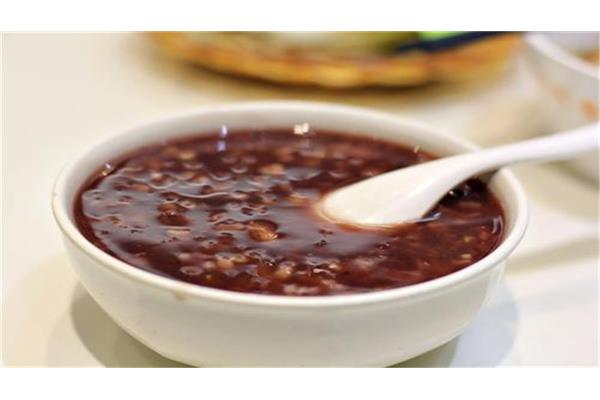 小米红豆粥的功效