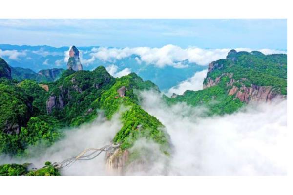 云雾缭绕的诗句