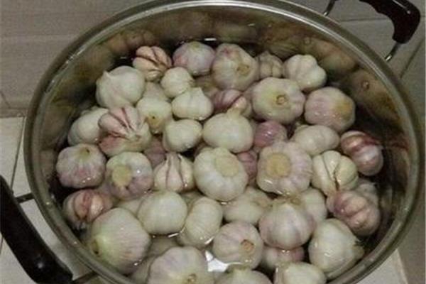 泡蒜头的腌制方法