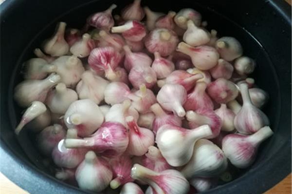 泡蒜头的腌制方法
