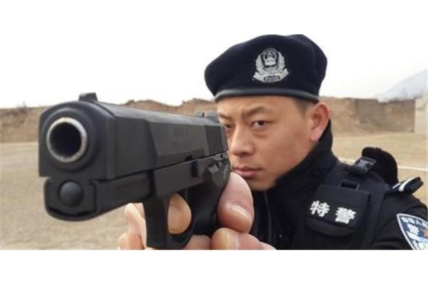 特警是警察吗