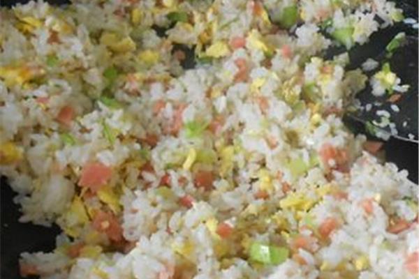 如何做蛋炒饭