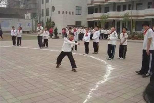 贴烧饼游戏玩法