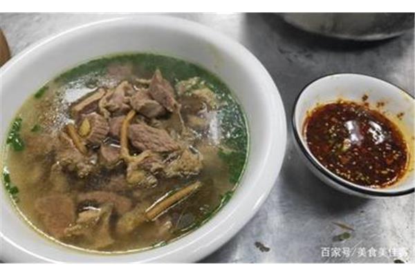 牛骨头炖什么好吃