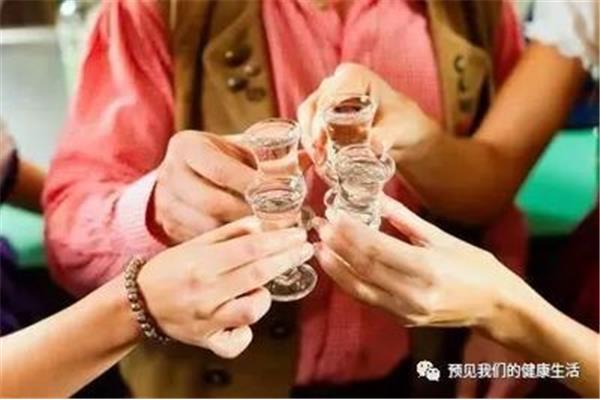 喝醋解酒吗
