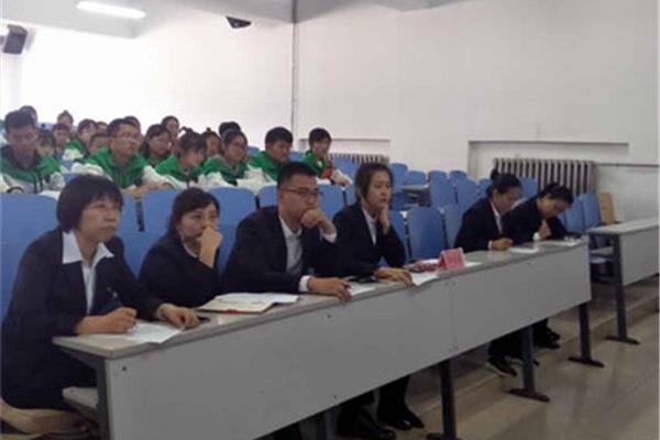 新疆林业学校