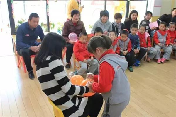 室内活动小游戏