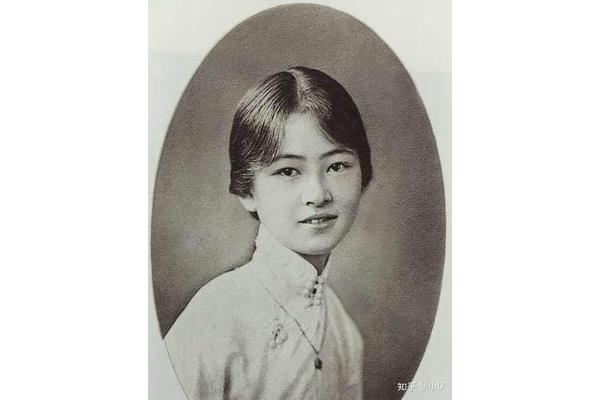 冰心长得漂亮吗