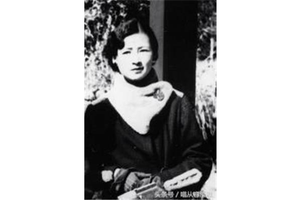 冰心长得漂亮吗