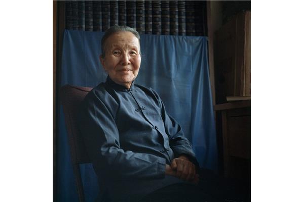 冰心长得漂亮吗