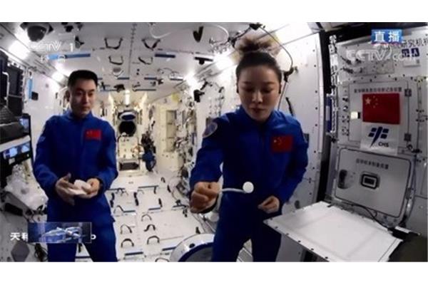 太空冰雪实验