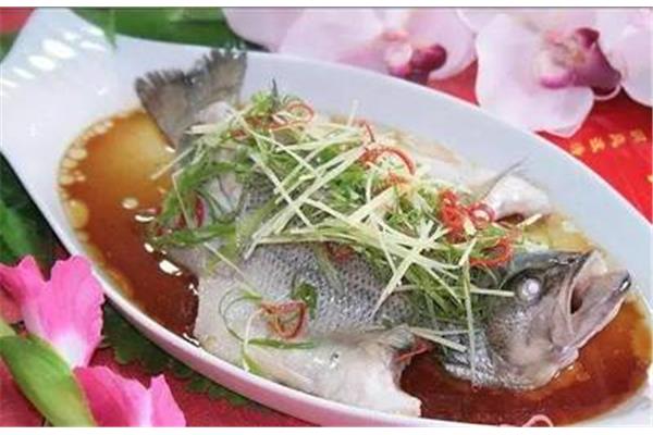 孕妇可以吃鲈鱼吗