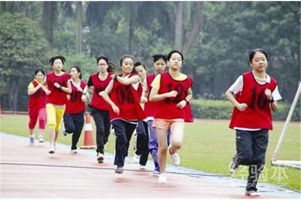 八百米跑步技巧