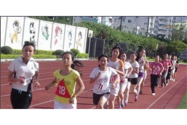 八百米跑步技巧