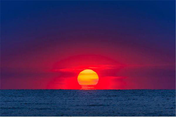 海上的日出