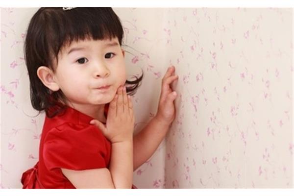 小孩口臭怎么回事